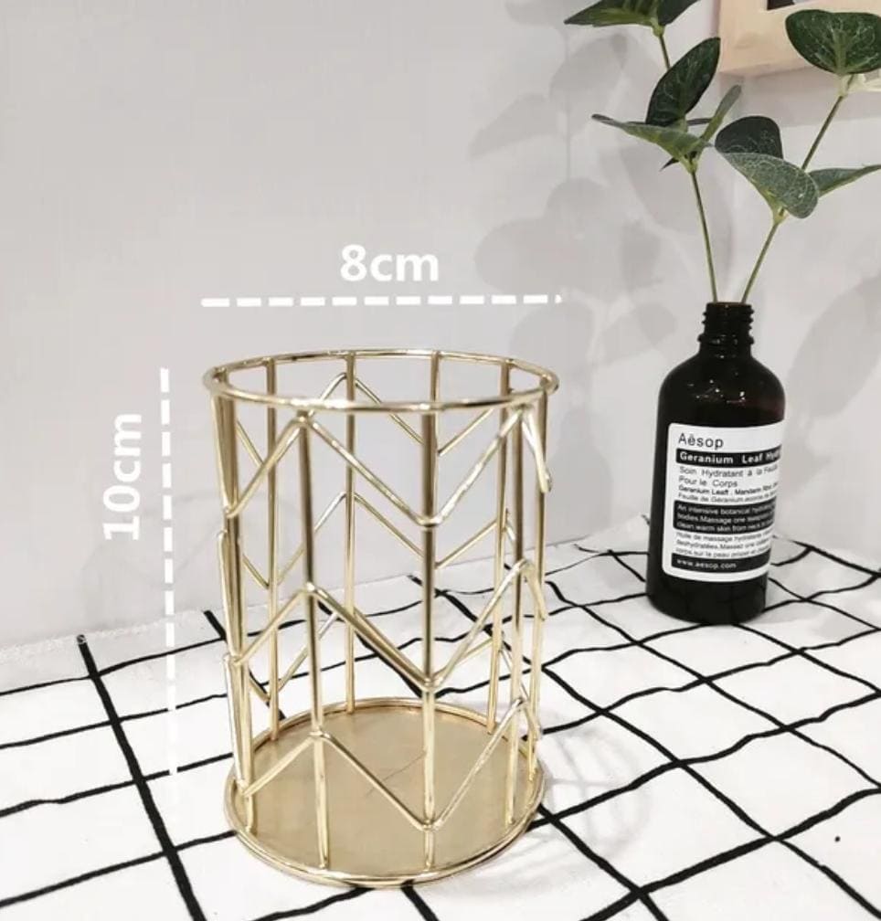 Hollow Out Makeup Brush Holder, Pen Pencil Stationary Holder, Lipstick Brush Pen Holder Organizer, Wrought Iron Pen Storage, Dressing Table Holder Case, Nordic Iron Cylindrical Cosmetics Makeup Brushes Storage Organizer